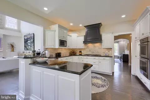 Kitchen - 663 Goose Neck Dr, Lititz, PA 17543 photo 3 of 5