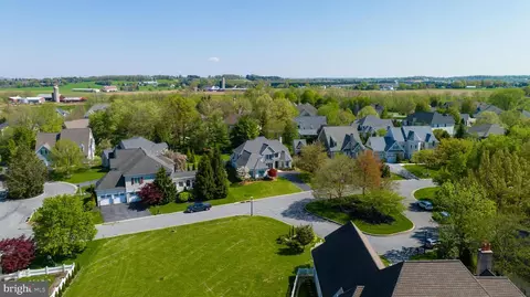 View/Area - 663 Goose Neck Dr, Lititz, PA 17543 photo 5 of 9