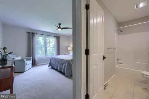 Entry Way - 663 Goose Neck Dr, Lititz, PA 17543 photo 8 of 11