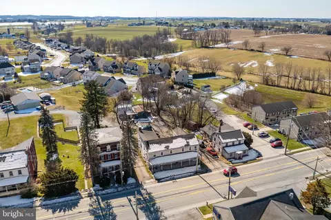 3130 E 3132 3134 E Lincoln Hwy E, Paradise, PA 17562