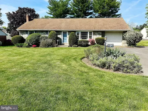 76 Linda Ave, Lancaster, PA 17602