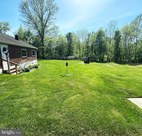 Exterior - 224 Noble St, Lititz, PA 17543 photo 7 of 11