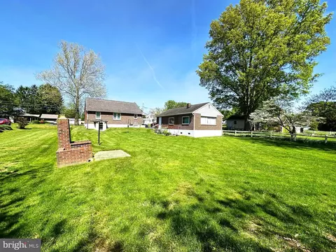 Exterior - 224 Noble St, Lititz, PA 17543 photo 8 of 11