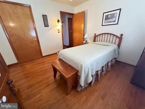 Bedroom - 224 Noble St, Lititz, PA 17543 photo 4 of 9