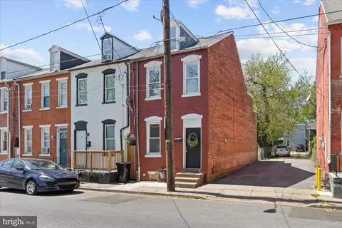 64 Locust St, Lancaster, PA 17602