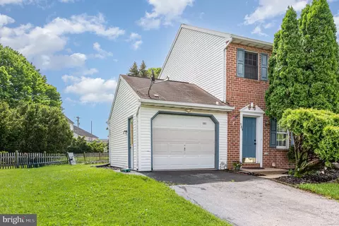 131 Foxchase Dr, Elizabethtown, PA 17022