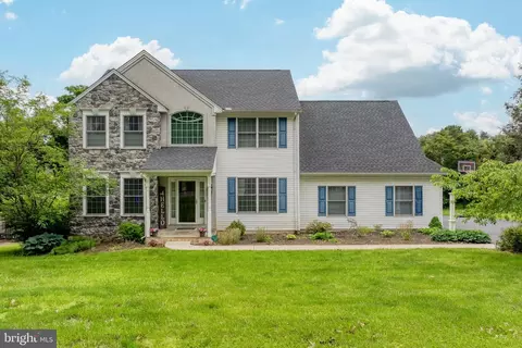 761 Barrholly Dr, Lancaster, PA 17603