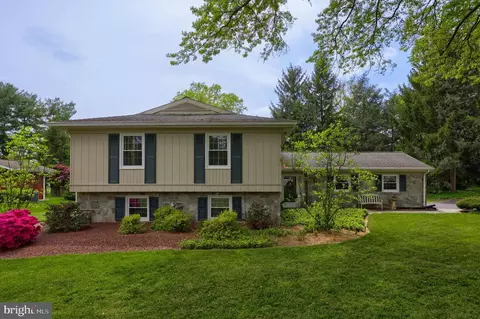 3293 Randy Rd, Lancaster, PA 17601