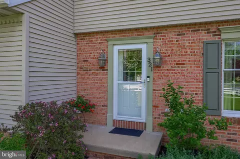 321 Koser Rd, Lititz, PA 17543 photo 2