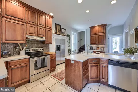 Kitchen - 2404 Lititz Pike, Lancaster, PA 17601 photo 2 of 8
