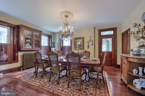 Dining - 2404 Lititz Pike, Lancaster, PA 17601 photo 2 of 4