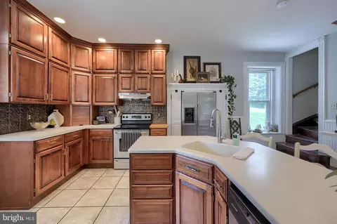 Kitchen - 2404 Lititz Pike, Lancaster, PA 17601 photo 1 of 8