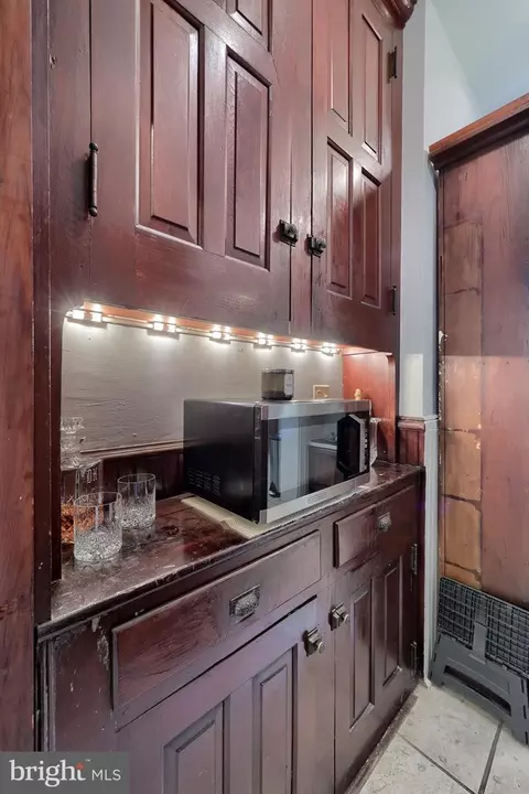 Kitchen - 2404 Lititz Pike, Lancaster, PA 17601 photo 7 of 8