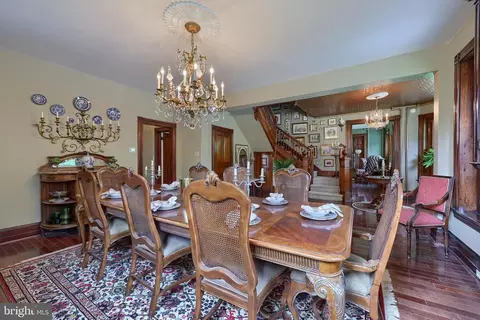 Dining - 2404 Lititz Pike, Lancaster, PA 17601 photo 4 of 4