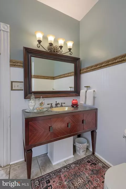 Bath - 2404 Lititz Pike, Lancaster, PA 17601 photo 2 of 4