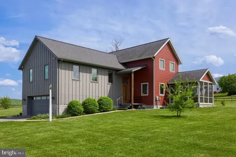 453 Frogtown Rd, Pequea, PA 17565