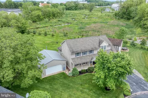 1317 Timothy Dr, Landisville, PA 17538