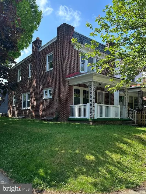 856 E Madison St, Lancaster, PA 17602