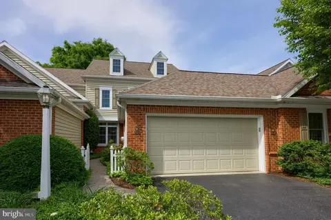 615 Northfield Rd, Lititz, PA 17543