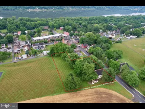 81 N Bank St, Marietta, PA 17547