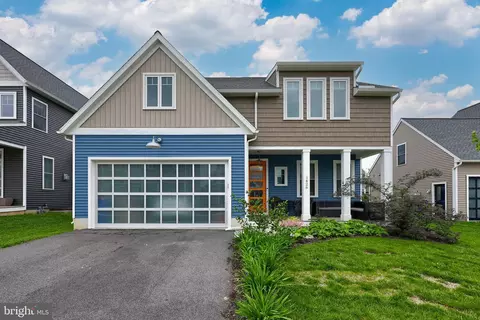1426 Barrington Dr, Mount Joy, PA 17552