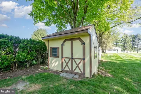 609 W Orange St, Lititz, PA 17543 photo 28