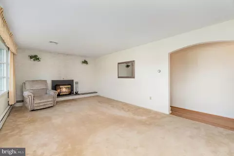 609 W Orange St, Lititz, PA 17543 photo 6
