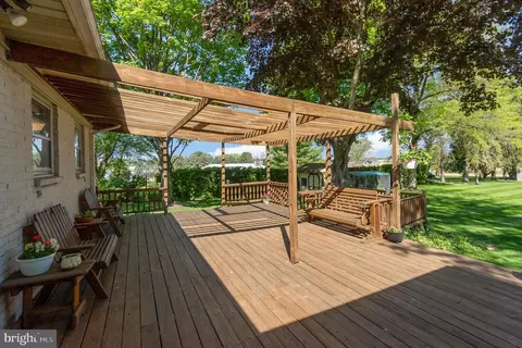609 W Orange St, Lititz, PA 17543 photo 25