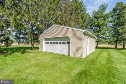 609 W Orange St, Lititz, PA 17543 photo 29