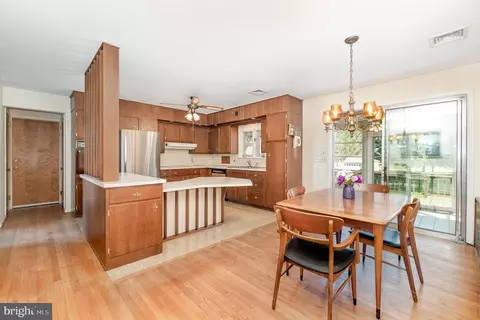 609 W Orange St, Lititz, PA 17543 photo 8
