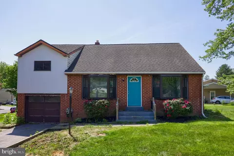 2621 Pike Ln, Lancaster, PA 17603