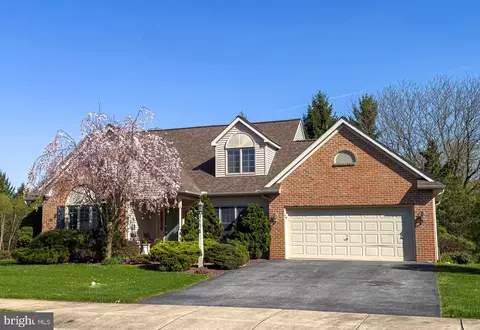 666 Laurel Ave, Lititz, PA 17543