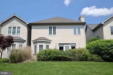 753 Woodfield Dr, Lititz, PA 17543