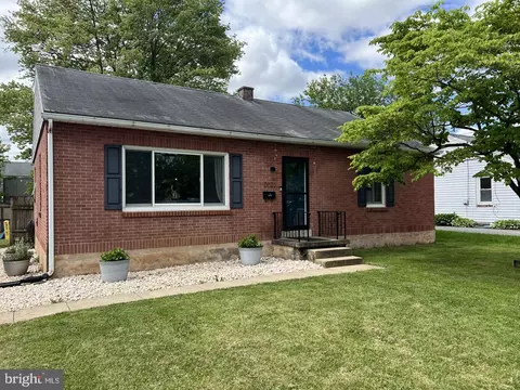 2022 Ursinus Ave, Lancaster, PA 17603