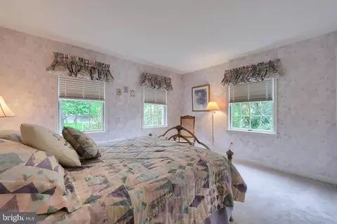 Bedroom - 622 Woodcrest Ave, Lititz, PA 17543 photo 6 of 6