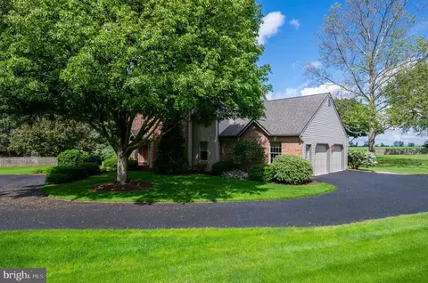 Exterior - 622 Woodcrest Ave, Lititz, PA 17543 photo 4 of 5