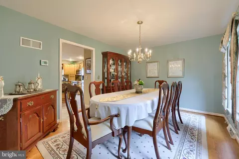 Dining - 622 Woodcrest Ave, Lititz, PA 17543 photo 1 of 1