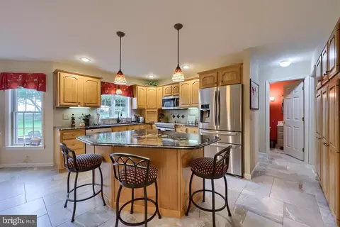 Kitchen - 622 Woodcrest Ave, Lititz, PA 17543 photo 1 of 3