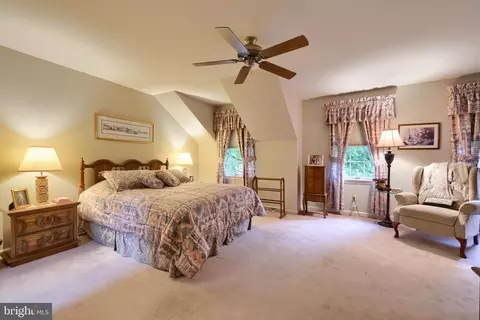 Bedroom - 622 Woodcrest Ave, Lititz, PA 17543 photo 2 of 6