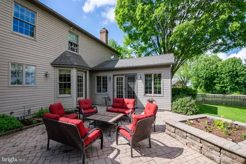 Exterior - 622 Woodcrest Ave, Lititz, PA 17543 photo 2 of 5
