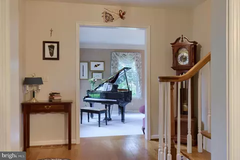 Entry Way - 622 Woodcrest Ave, Lititz, PA 17543 photo 3 of 4