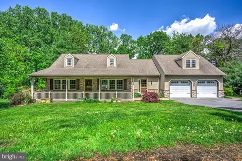 54 Hawthorne Cir, Willow Street, PA 17584