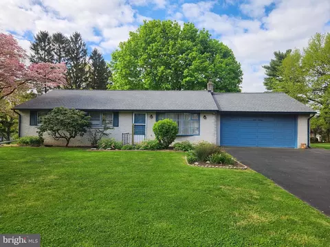 420 Owl Hill Rd, Lititz, PA 17543