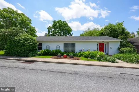220 E Marion St, Lititz, PA 17543 photo 31