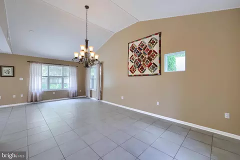 220 E Marion St, Lititz, PA 17543 photo 4