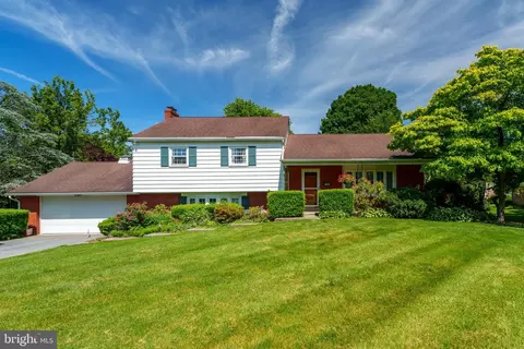 1935 Bloomingdale Ave, Lancaster, PA 17601