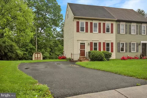 1683 Chadwick Cir, Lancaster, PA 17603