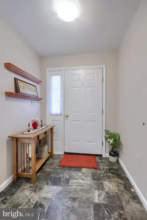 380 Crosswinds Dr, Lititz, PA 17543 photo 3