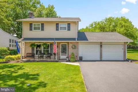 2126 Coventry Rd, Lancaster, PA 17601