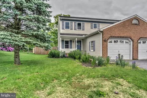 69 Red Stone Cir, Reinholds, PA 17569